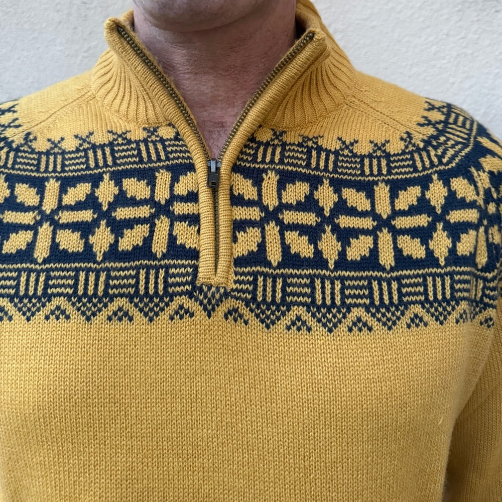Men's Mustard and Navy Blue Patterned Zip Up Wool Sweater like new!